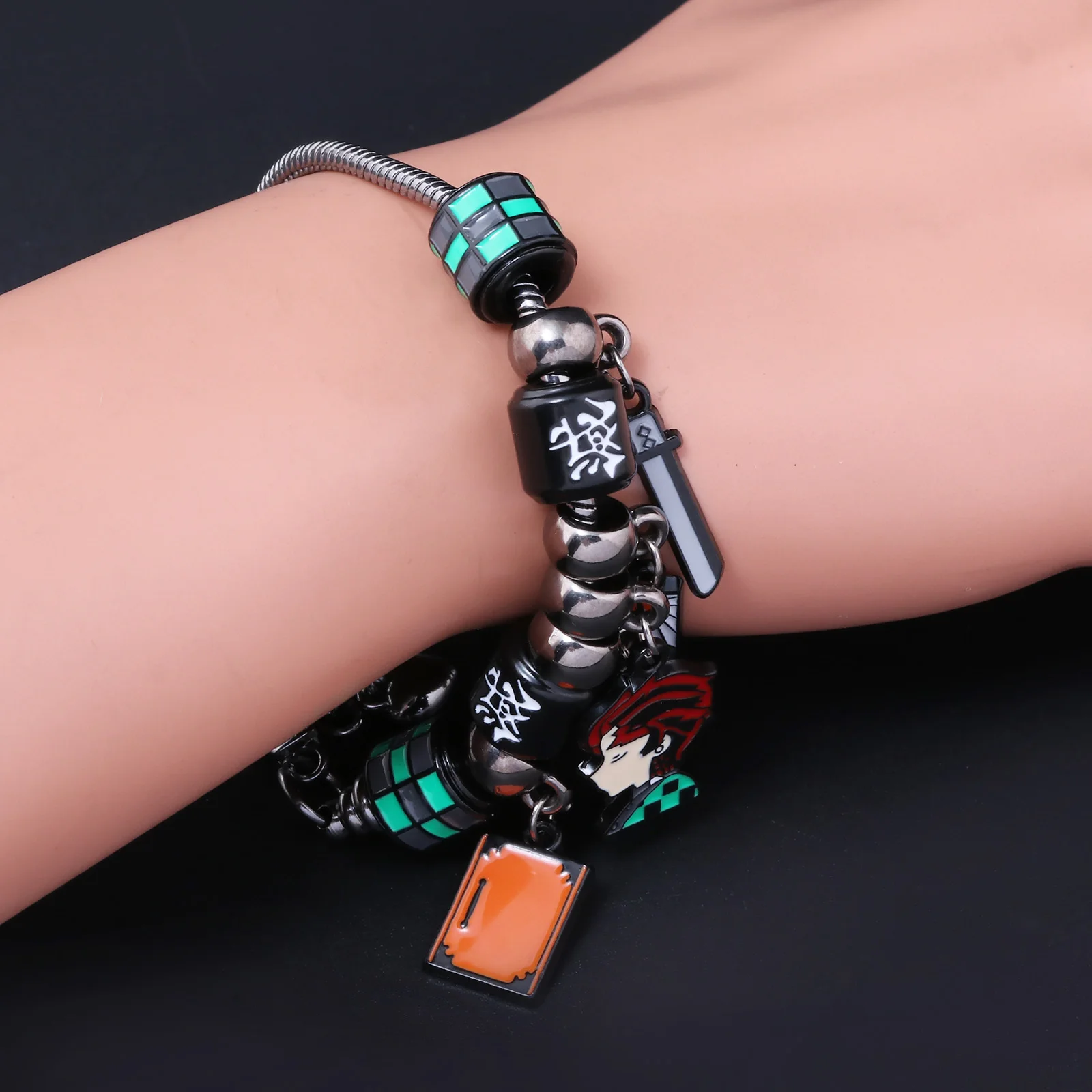 Pulseira com Berloques Demon Slayer