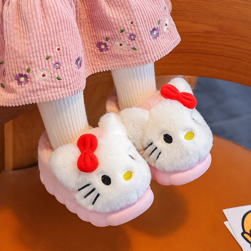 Pantufinha Hello Kitty